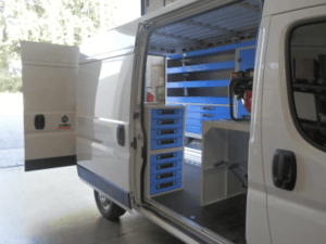 ducato kisteherautó járműberendezés